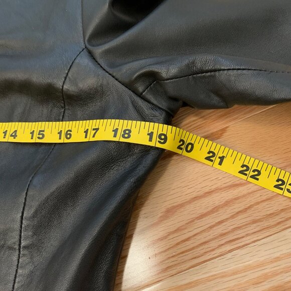 EUC CACHE 3/4 SLEEVE RUSCHED CROPPED LEATHER JACKET - Picture 8 of 8